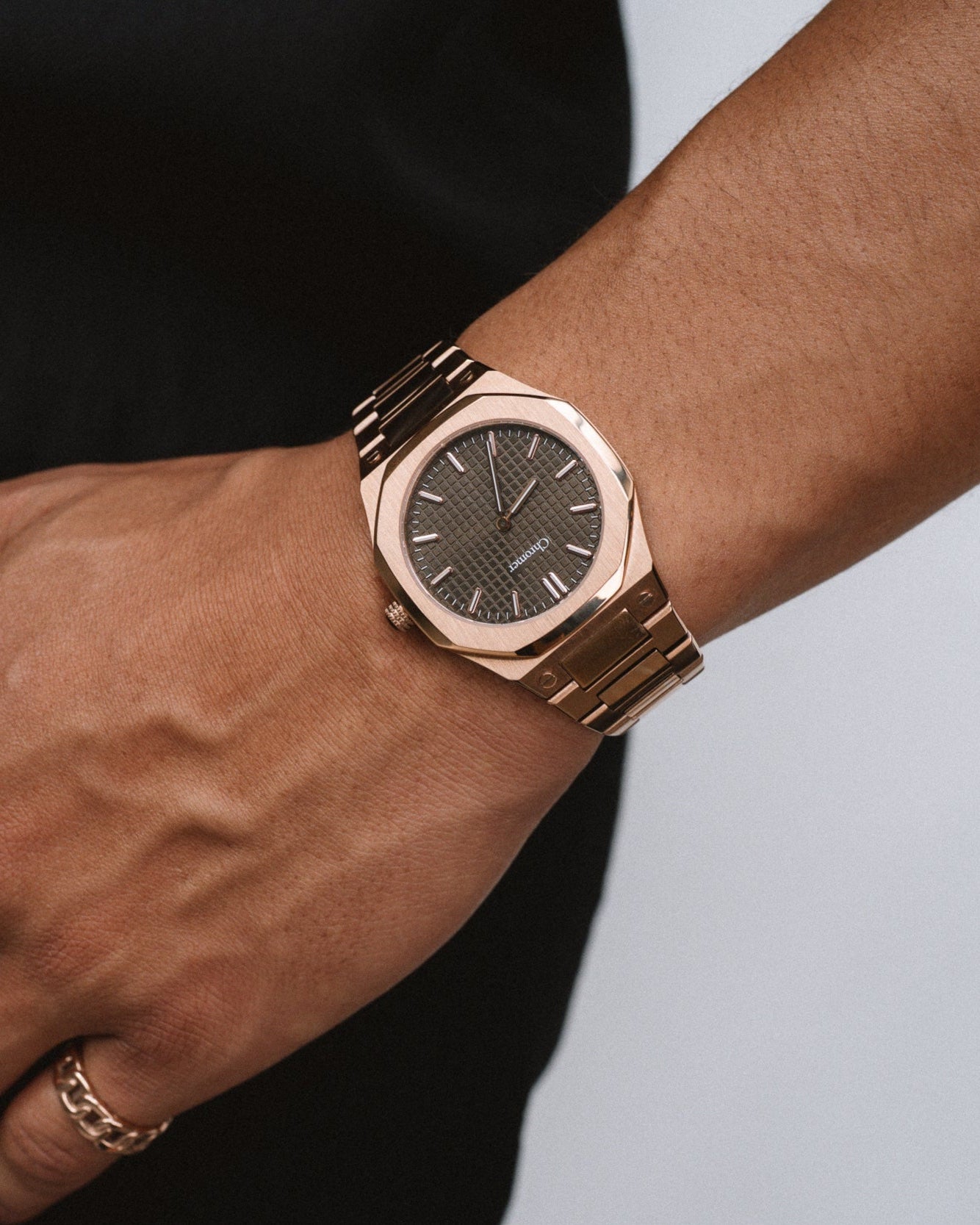 AMARI - ROSE GOLD CHOCOLATE